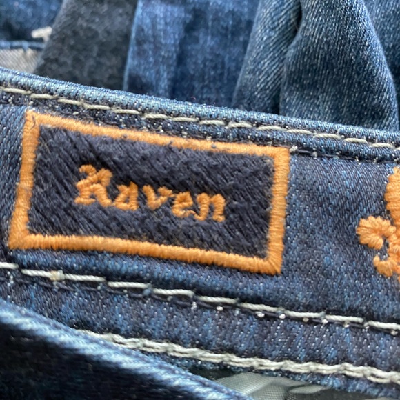 Rock Revival Raven jeans - Picture 3 of 9